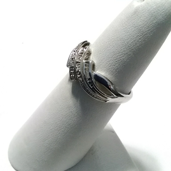 Diamond Ring - Picture 2 of 8